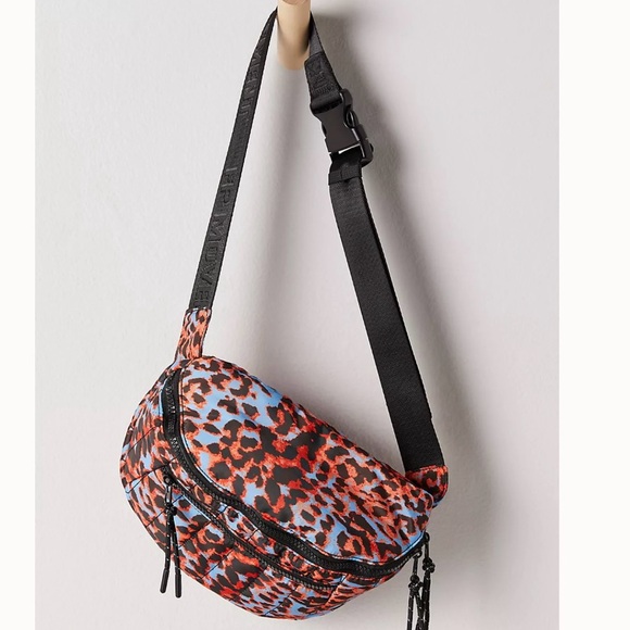 free people movement Handbags - Free People movement NWT animal print Quilted Print Sling Bag
